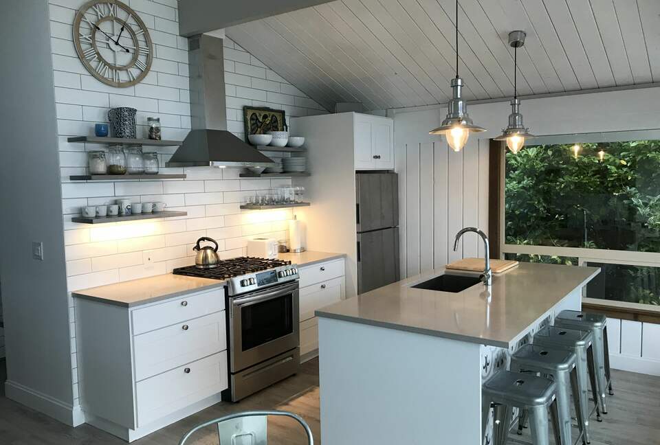 Elegant Waterfront Escape in the Pacific Northwest - Anacortes, Washington