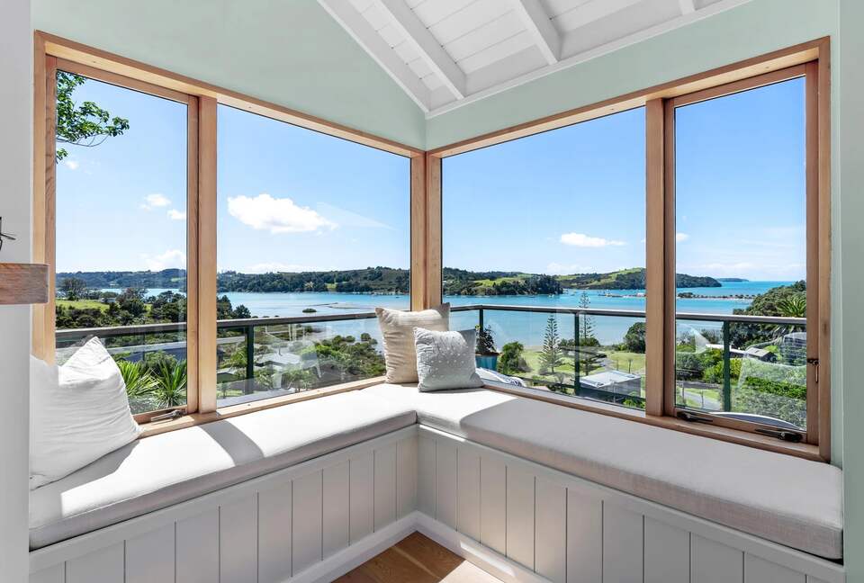 Matakana Haven with Panoramic Sea Views - Matakana, New Zealand