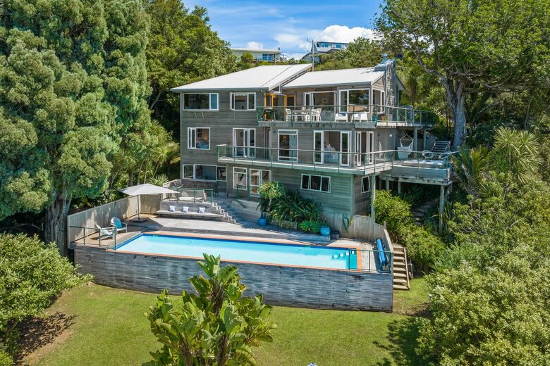 Matakana Haven with Panoramic Sea Views - Matakana, New Zealand