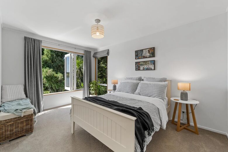 Matakana Haven with Panoramic Sea Views - Matakana, New Zealand