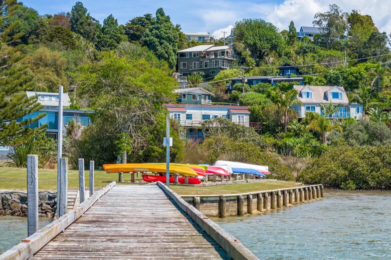 Matakana Haven with Panoramic Sea Views - Matakana, New Zealand