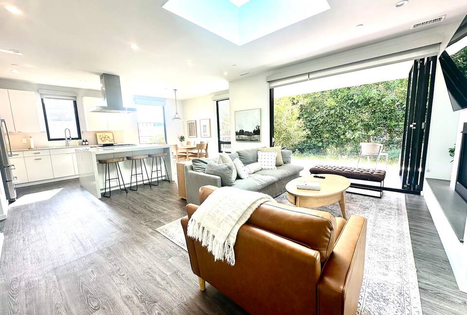 Timeless Elegance by the Sea in Olde Del Mar - Del Mar, California