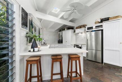 Hidden Gem at the Edge of Noosa National Park - Sunshine Coast, Australia