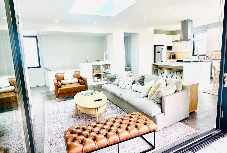 Timeless Elegance by the Sea in Olde Del Mar - Del Mar, California