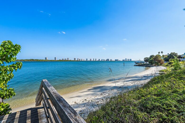 Mid-Century Elegance Near the Intracoastal - North Palm Beach, Florida