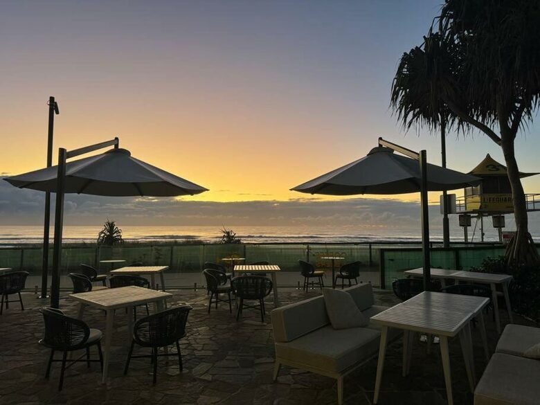 Elegant Beachfront Escape with Private Courtyard - Gold Coast, Australia