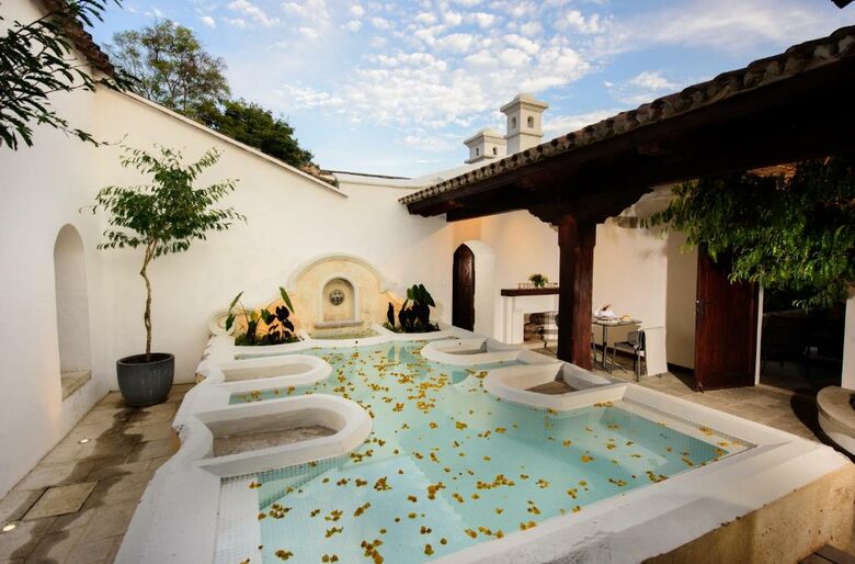 King Suite Las Mil Flores - Antigua Guatemala, Guatemala