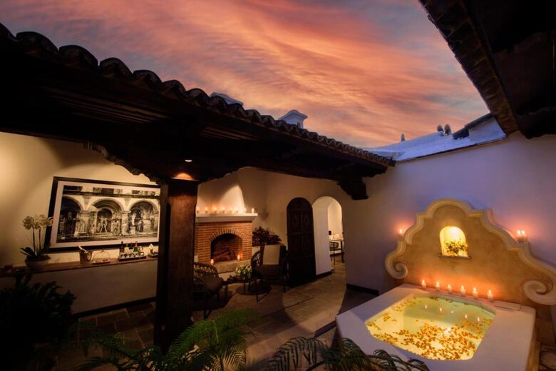 King Suite Las Mil Flores - Antigua Guatemala, Guatemala
