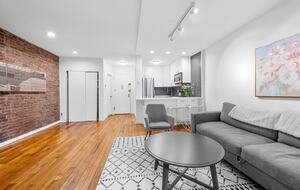 Elegant Brownstone Charm in the Upper West Side - New York City, New York