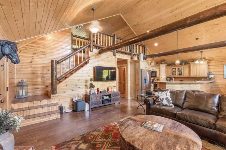 Spacious Waterfront Haven in the Ozarks - Eucha, Oklahoma