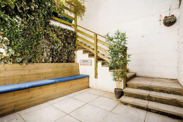 Charming Georgian Courtyard Apartment in Historic Bath - Bath, United Kingdom