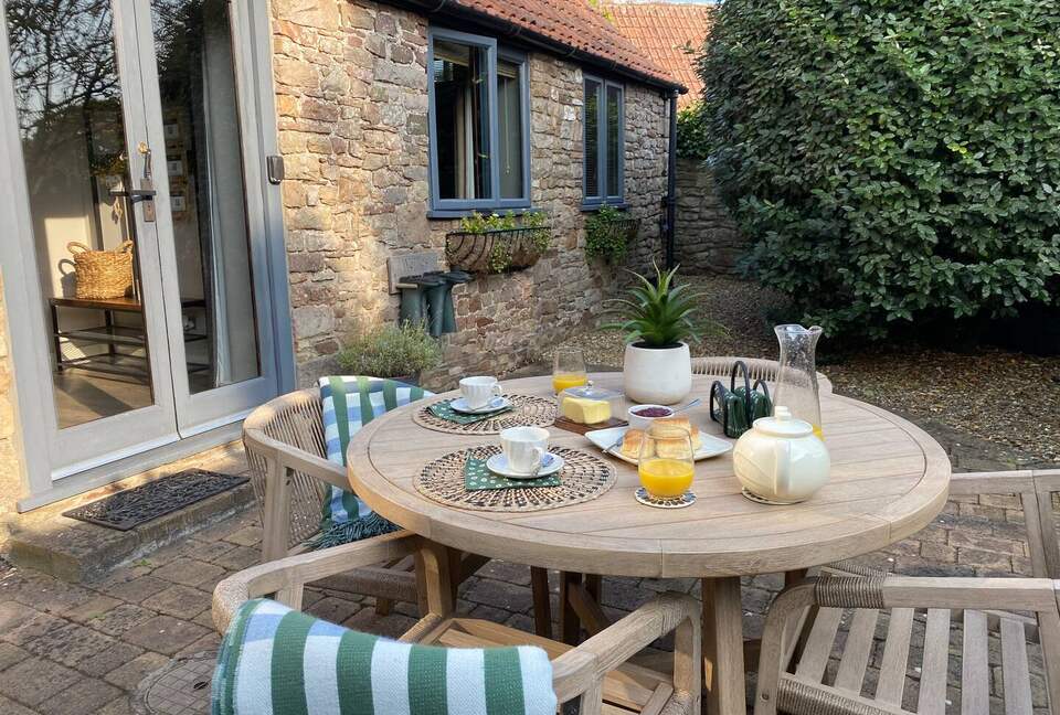 Charming Converted Barn Retreat in the Cotswolds - Wotton-Under-Edge, United Kingdom