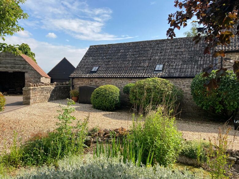 Charming Converted Barn Retreat in the Cotswolds - Wotton-Under-Edge, United Kingdom