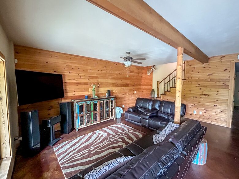 Spacious Waterfront Haven in the Ozarks - Eucha, Oklahoma
