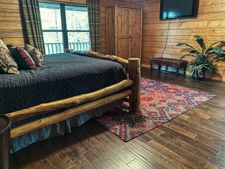 Spacious Waterfront Haven in the Ozarks - Eucha, Oklahoma