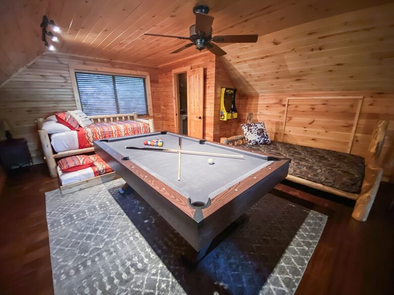 Spacious Waterfront Haven in the Ozarks - Eucha, Oklahoma