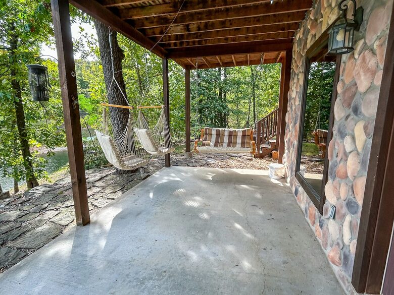 Spacious Waterfront Haven in the Ozarks - Eucha, Oklahoma