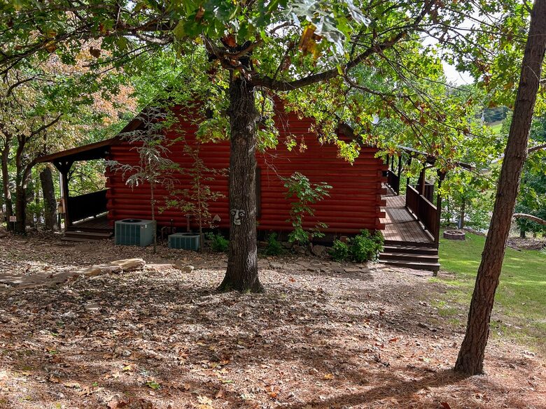 Spacious Waterfront Haven in the Ozarks - Eucha, Oklahoma