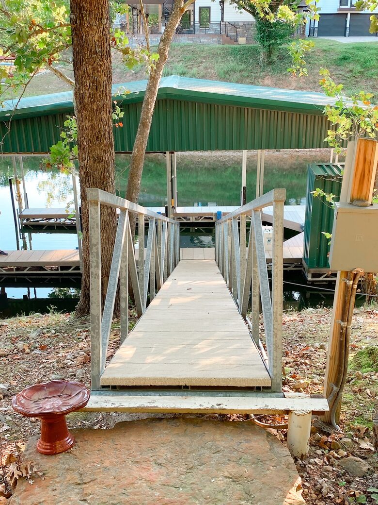 Spacious Waterfront Haven in the Ozarks - Eucha, Oklahoma