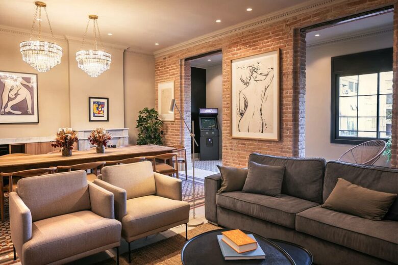 Equity Residences, Barcelona 6 Bedroom Flat in L'Eixample - Barcelona, Spain