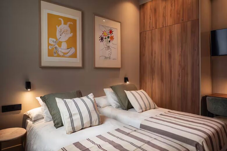 Equity Residences, Barcelona 6 Bedroom Flat in L'Eixample - Barcelona, Spain