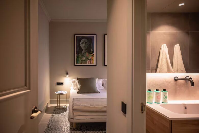 Equity Residences, Barcelona 6 Bedroom Flat in L'Eixample - Barcelona, Spain