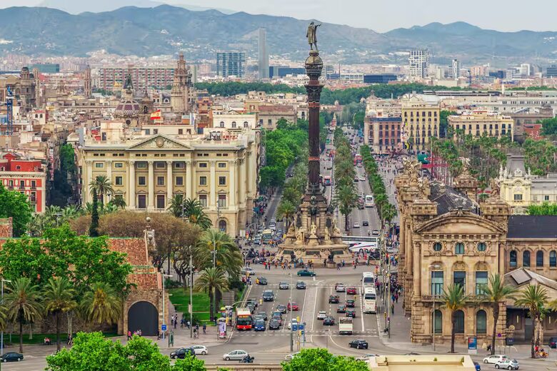Equity Residences, Barcelona 6 Bedroom Flat in L'Eixample - Barcelona, Spain
