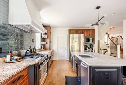Woodland Elegance Near the Capital - McLean, Virginia