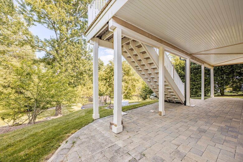 Woodland Elegance Near the Capital - McLean, Virginia