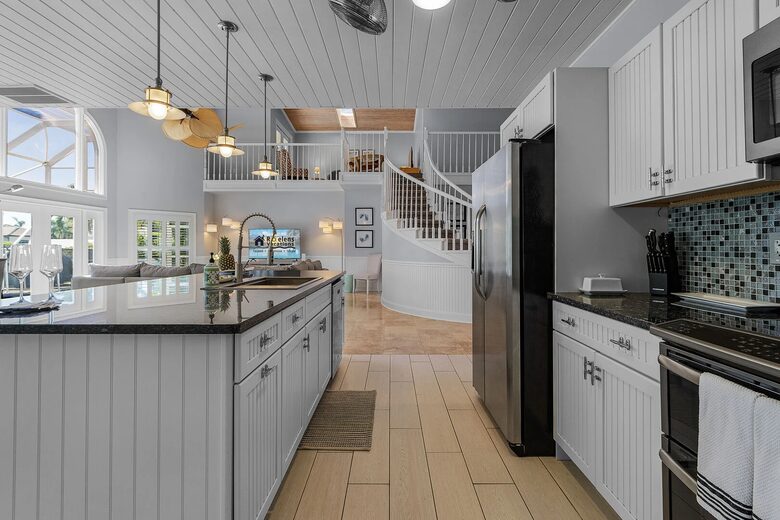 SW Florida Light-Filled Canal Front Escape - Cape Coral, Florida