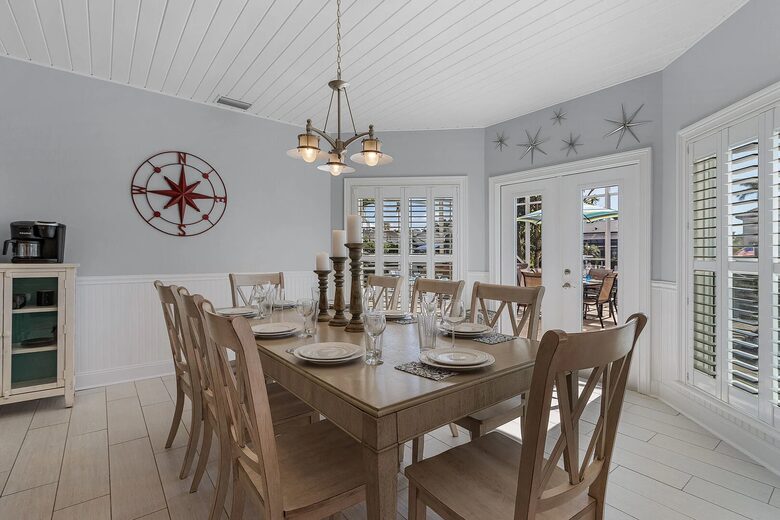 SW Florida Light-Filled Canal Front Escape - Cape Coral, Florida