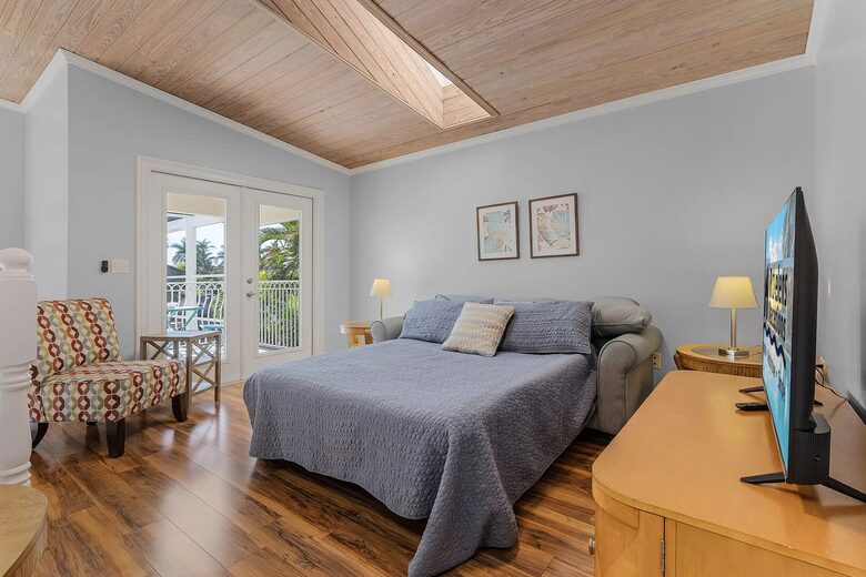 SW Florida Light-Filled Canal Front Escape - Cape Coral, Florida