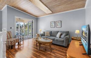 SW Florida Light-Filled Canal Front Escape - Cape Coral, Florida
