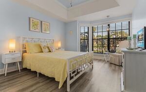 SW Florida Light-Filled Canal Front Escape - Cape Coral, Florida