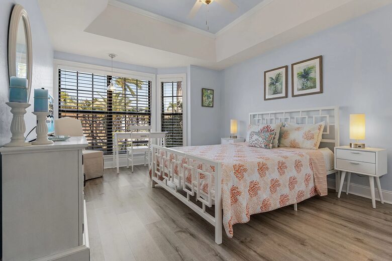 SW Florida Light-Filled Canal Front Escape - Cape Coral, Florida