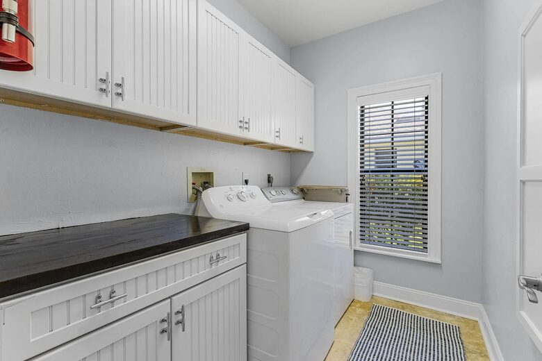 SW Florida Light-Filled Canal Front Escape - Cape Coral, Florida