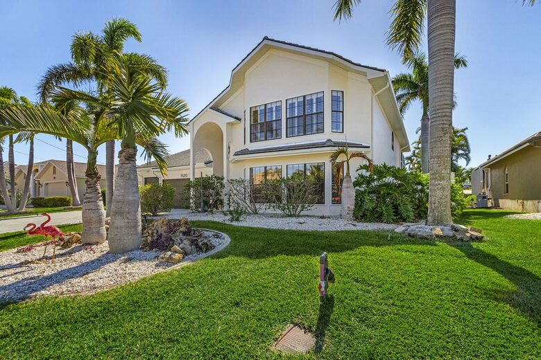 SW Florida Light-Filled Canal Front Escape - Cape Coral, Florida