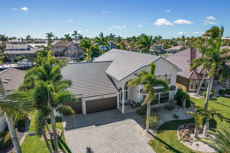 SW Florida Light-Filled Canal Front Escape - Cape Coral, Florida