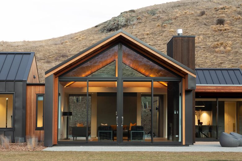 World-Class Sanctuary on the Outskirts of Queenstown - Queenstown, New Zealand