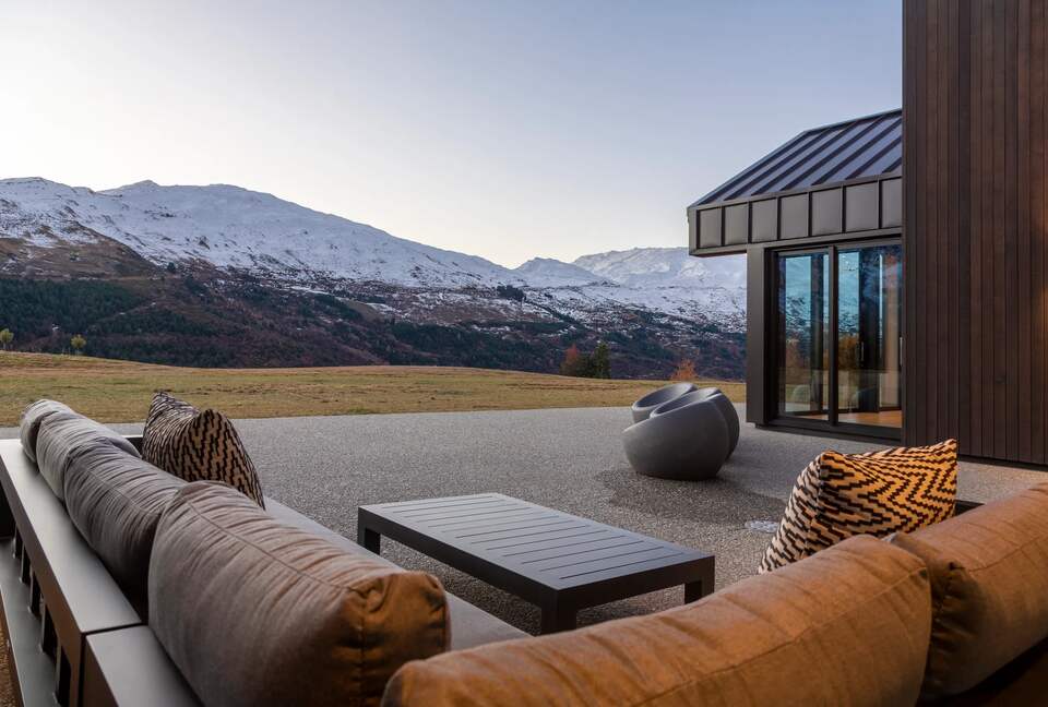 World-Class Sanctuary on the Outskirts of Queenstown - Queenstown, New Zealand