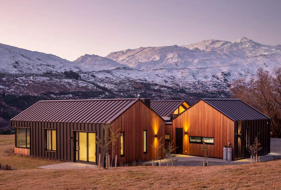 World-Class Sanctuary on the Outskirts of Queenstown - Queenstown, New Zealand