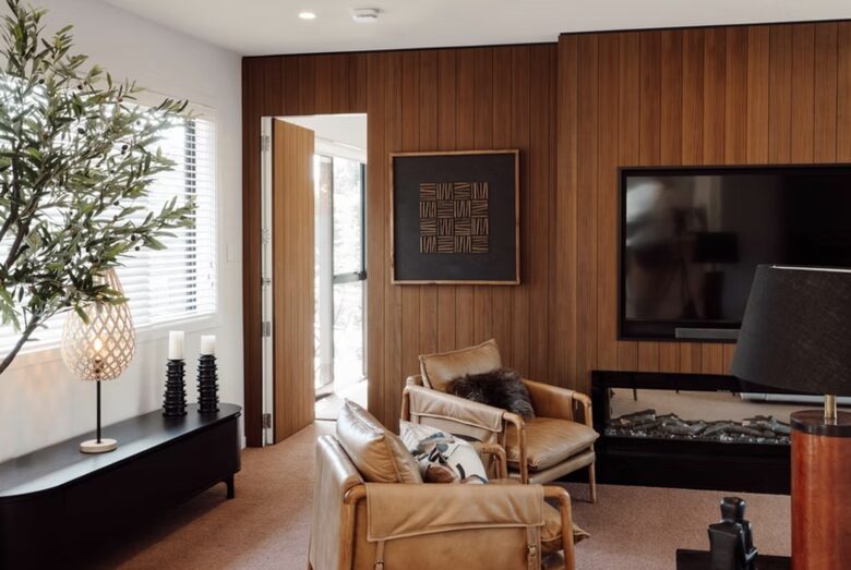 Lounge and Library