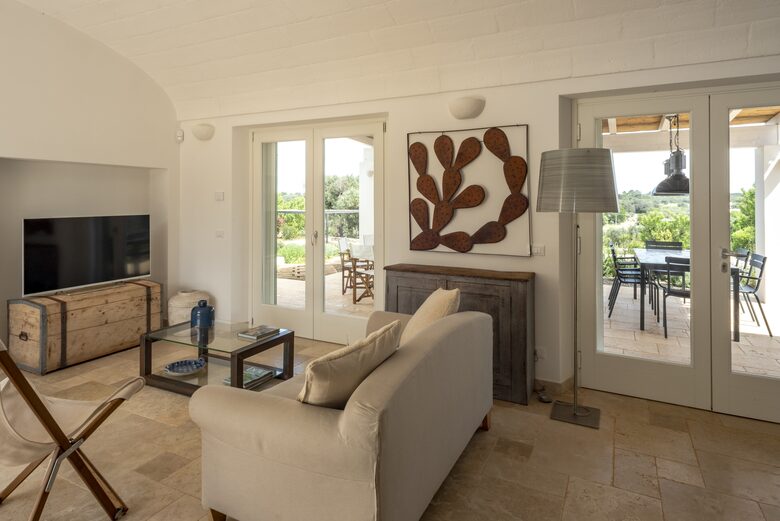 Timeless Apulian Retreat Amidst Olive Groves - Ostuni, Italy