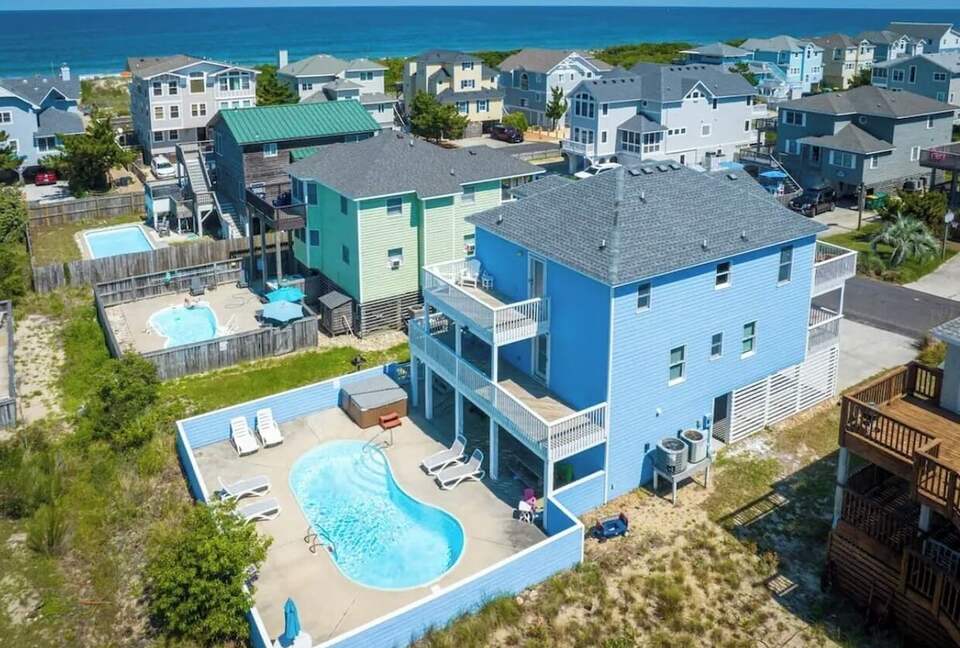 Stylish Corolla Retreat with Pool, Hot Tub & Ocean Views - Corolla, North Carolina