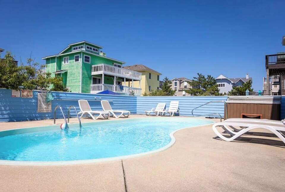 Stylish Corolla Retreat with Pool, Hot Tub & Ocean Views - Corolla, North Carolina