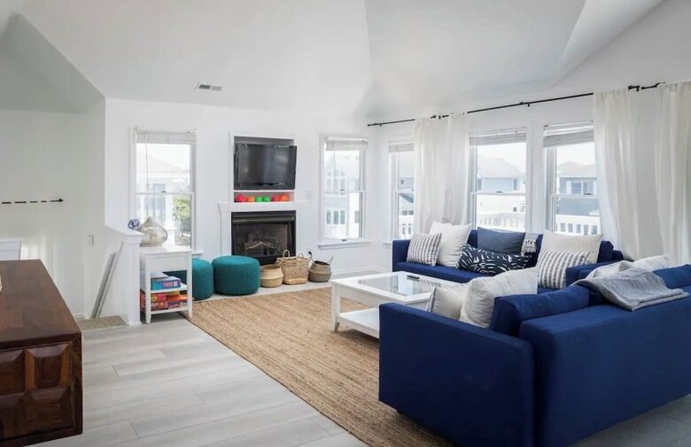 Stylish Corolla Retreat with Pool, Hot Tub & Ocean Views - Corolla, North Carolina