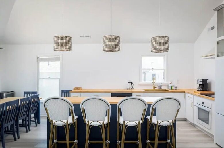 Stylish Corolla Retreat with Pool, Hot Tub & Ocean Views - Corolla, North Carolina