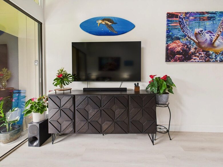 Modern Island Escape on Oahu’s North Shore - Kahuku, Hawaii