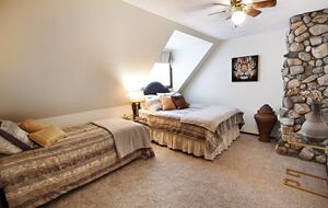 Spacious Canyon Lodge with Private Pool & Deck - Preston, Idaho