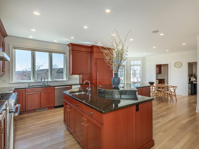 Elegant Colonial Retreat with Private Beach Access - Warren, Connecticut